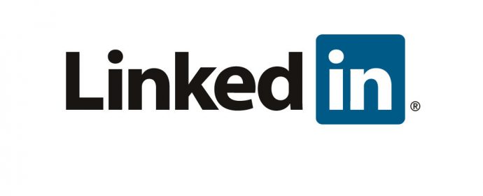 Linkedin propose l’abonnement à des hashtags et suggère des hashtags dans les publications